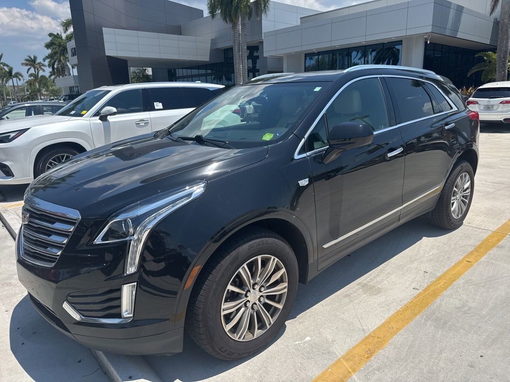 Used 2019 Cadillac XT5 Luxury FWD image 2