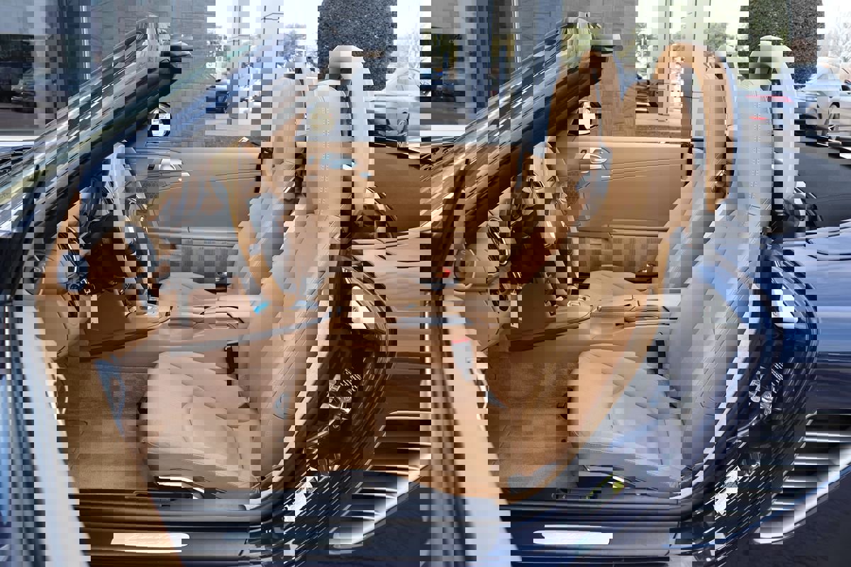 Used 2011 Porsche Boxster image 25