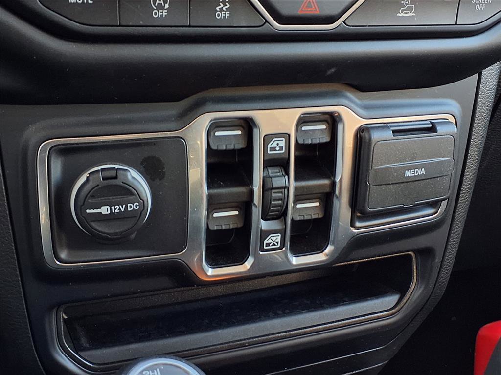 Used 2023 Jeep Gladiator Sport image 13