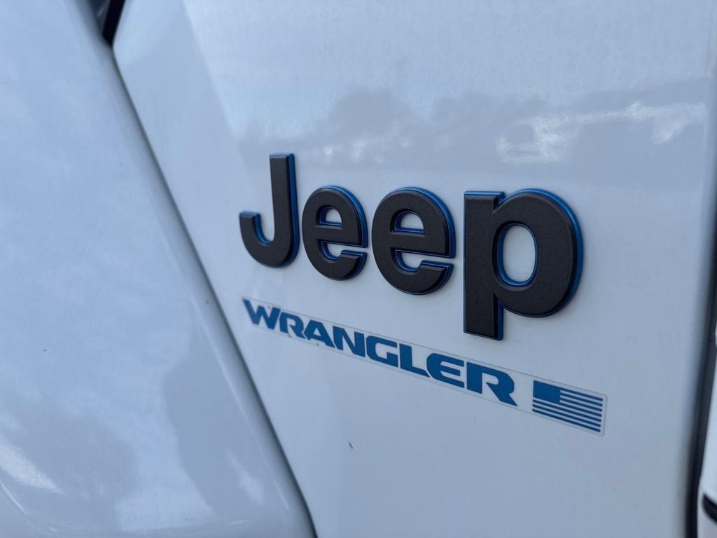 Used 2024 Jeep Wrangler Unlimited w/ Convenience Group AWD/4WD image 33