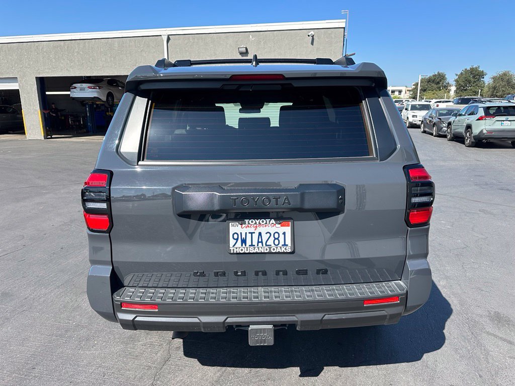 Used 2025 Toyota 4Runner SR5 AWD/4WD image 3