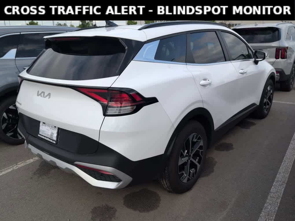 Used 2025 Kia Sportage EX w/ Premium Package image 3