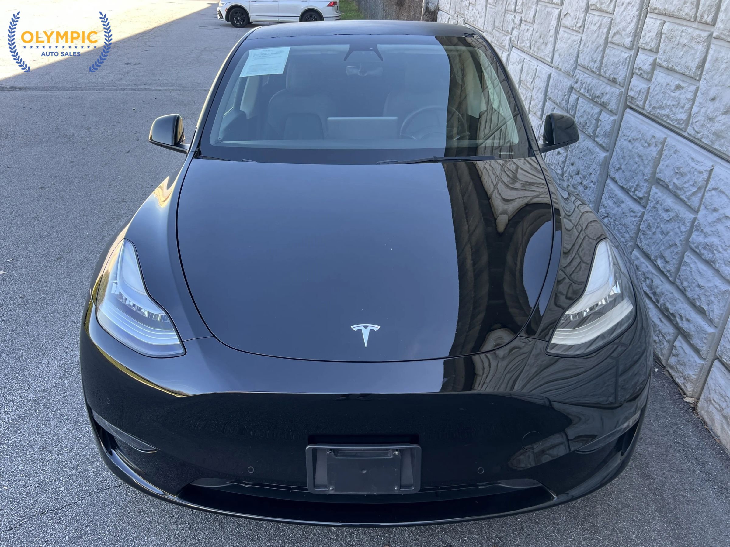 Used 2021 Tesla Model Y 2WD video 2