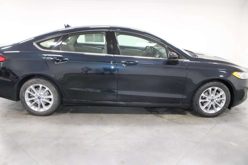 Certified 2020 Ford Fusion SE FWD image 12