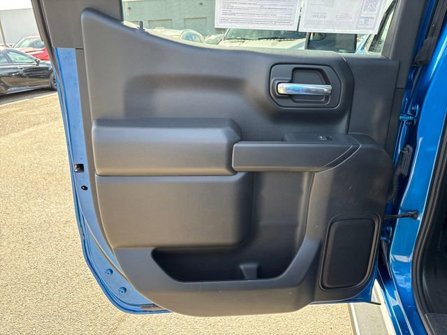 Used 2023 Chevrolet Silverado 1500 Custom w/ LPO, Dark Essentials Package AWD/4WD image 18