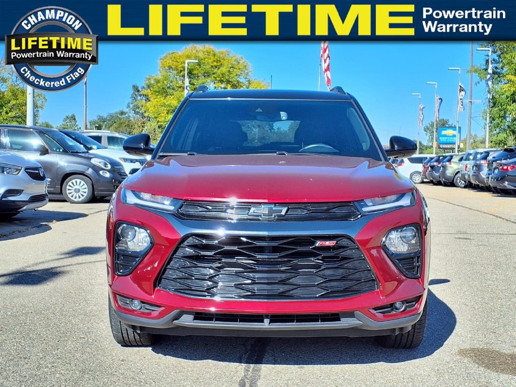 Used 2023 Chevrolet TrailBlazer RS w/ Convenience Package AWD/4WD image 2