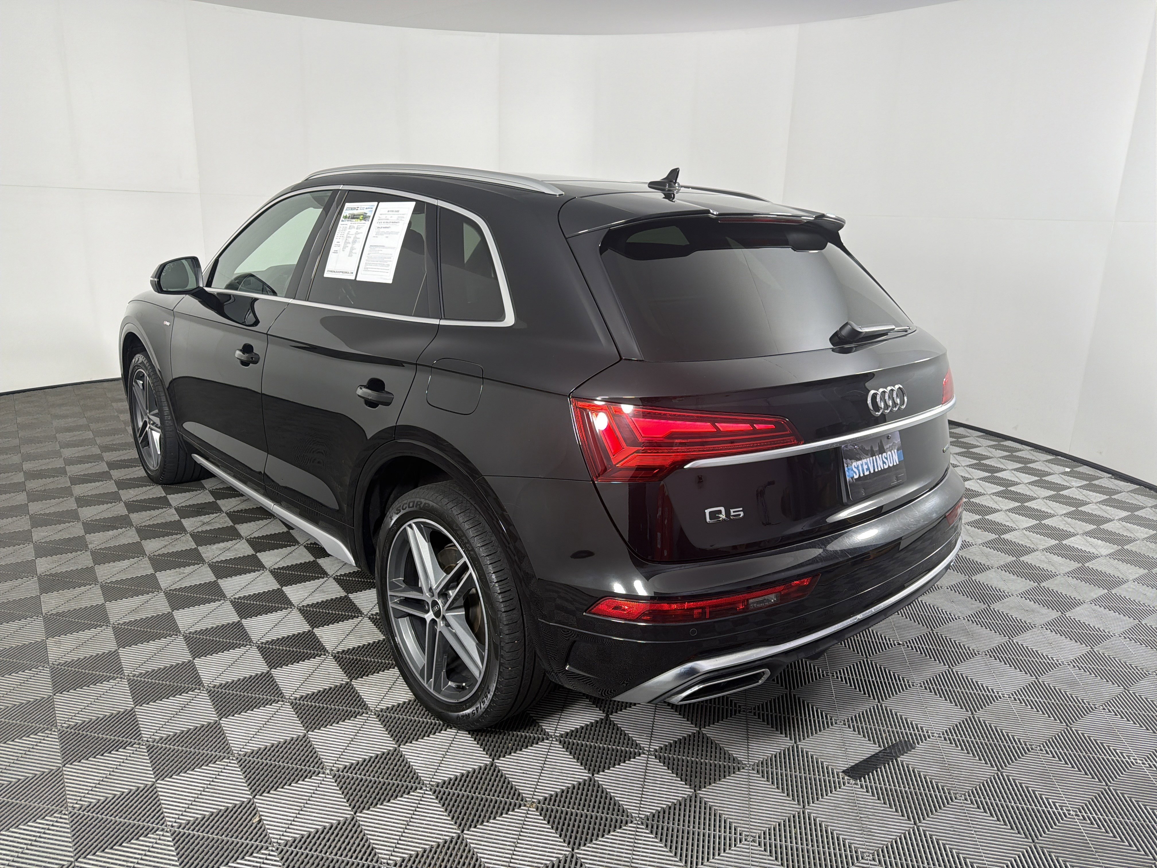 Used 2021 Audi Q5 e Premium Plus w/ Premium Plus Package image 4