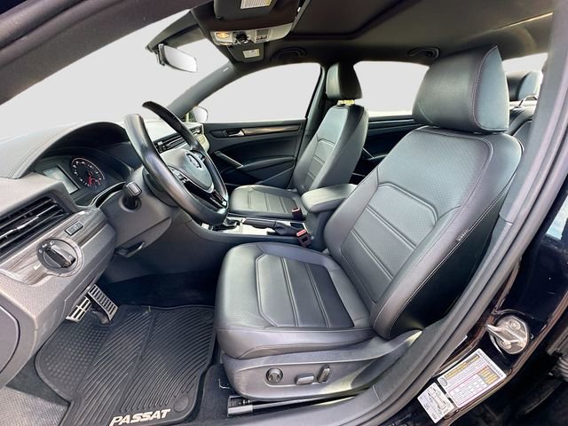 Used 2021 Volkswagen Passat 2.0T R-Line image 21