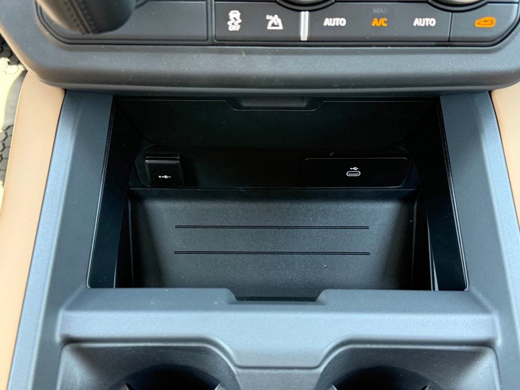 New 2026 Land Rover Defender 110 S AWD/4WD image 19