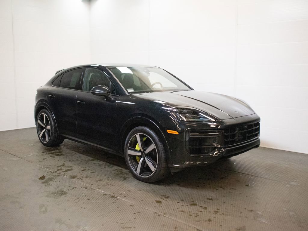 Certified 2025 Porsche Cayenne Turbo image 8