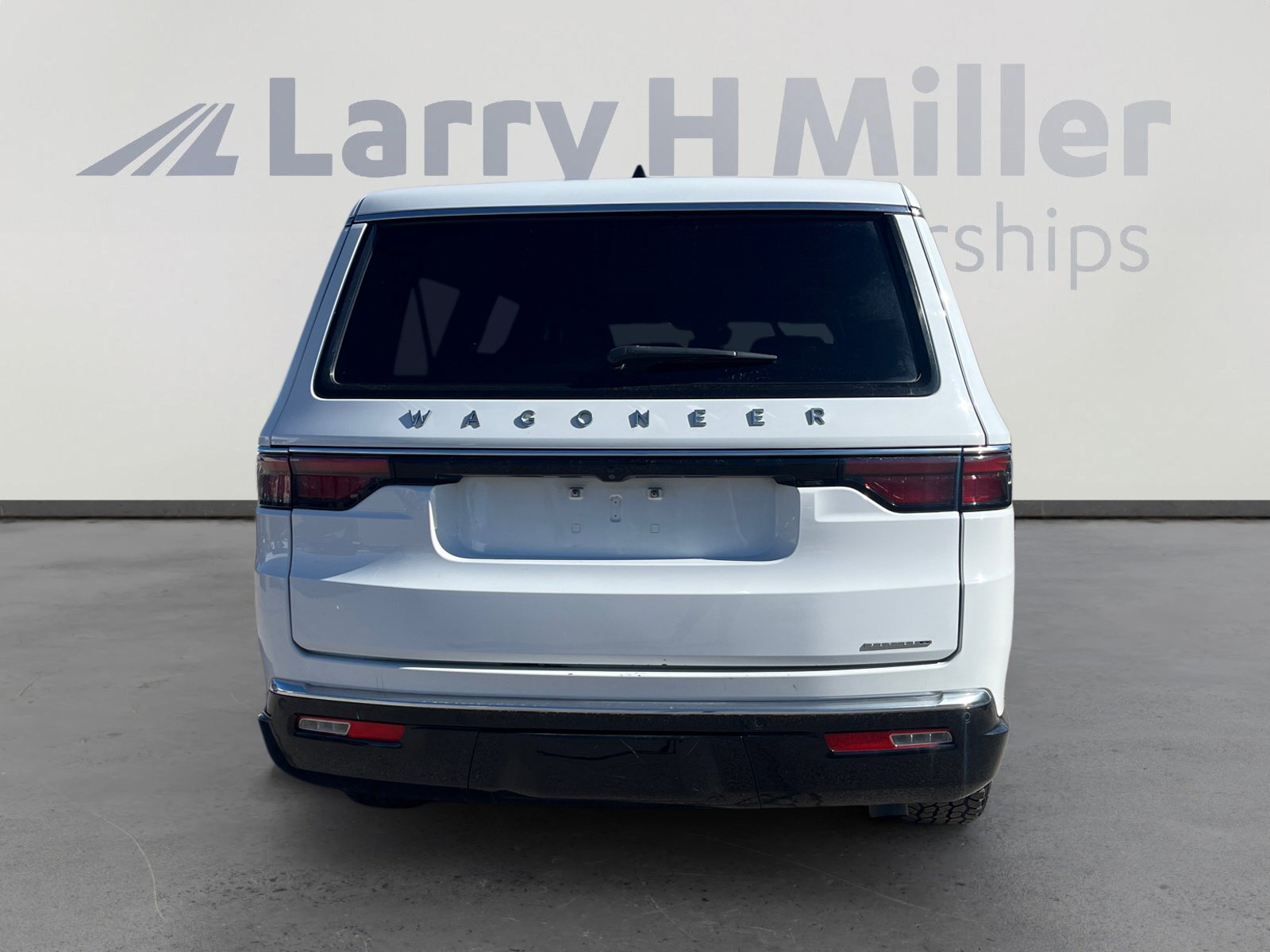 Certified 2024 Jeep Wagoneer L Series II image 4