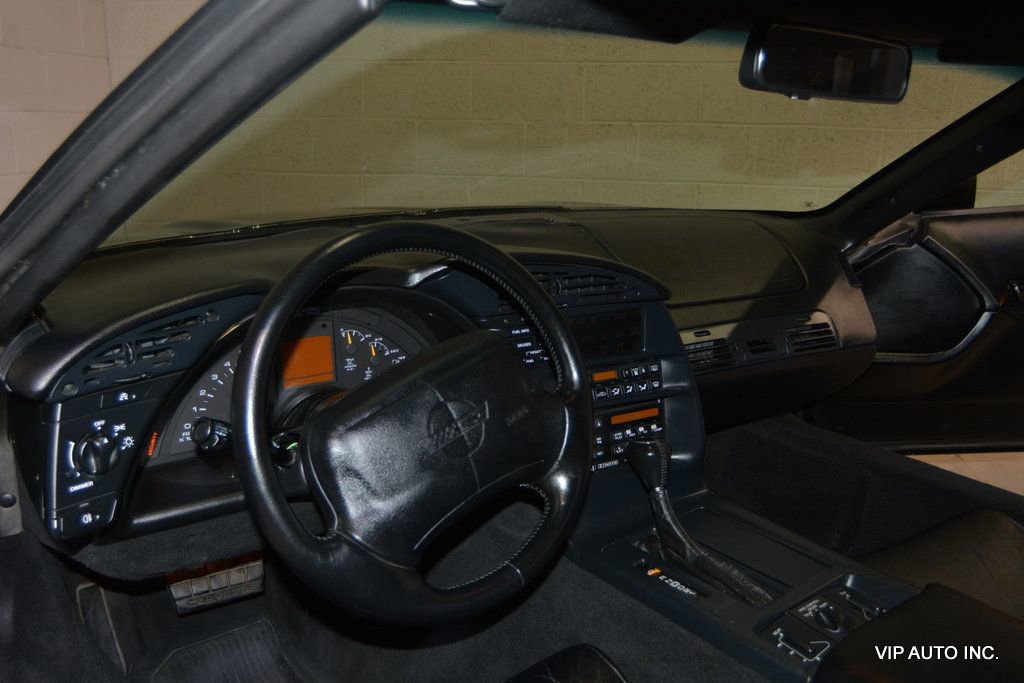 Used 1994 Chevrolet Corvette Coupe image 9
