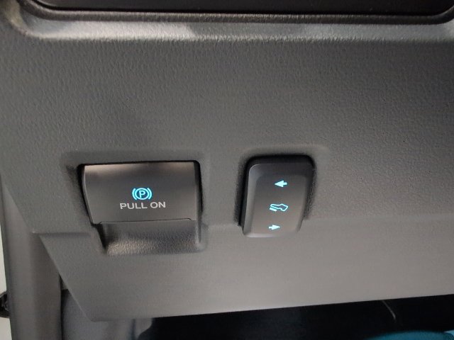 New 2026 Ford F350 Lariat w/ Black Appearance Package AWD/4WD image 17