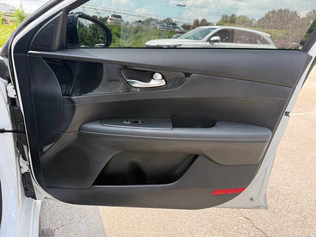 Used 2023 Kia Forte GT-Line w/ GT-Line Technology Package FWD image 14