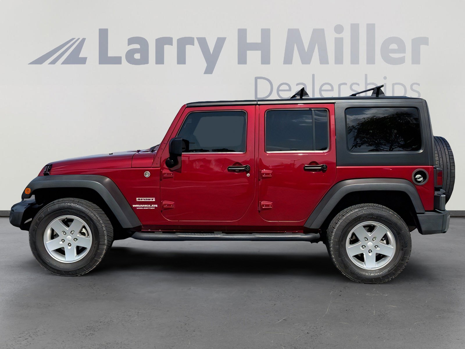 Used 2012 Jeep Wrangler Unlimited Sport image 2