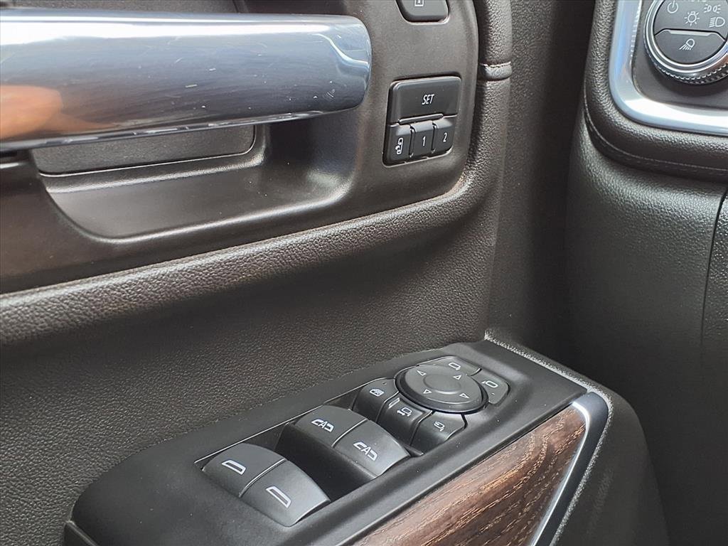 Used 2022 GMC Sierra 3500 Denali image 37