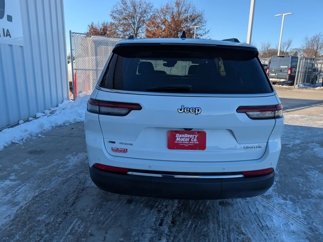 Used 2022 Jeep Grand Cherokee L Limited w/ Trailer Tow Group (B) image 25