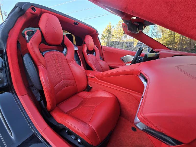 Used 2023 Chevrolet Corvette Stingray Premium Cpe w/ Z51 Performance Package RWD image 2