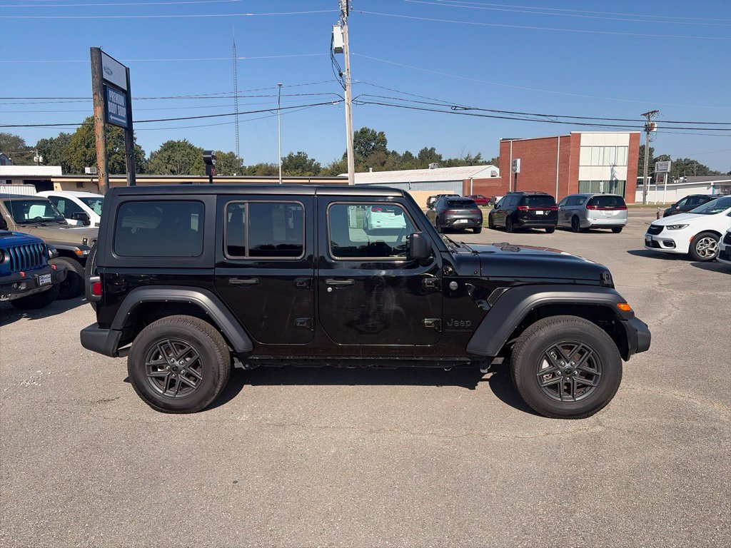 Used 2024 Jeep Wrangler Unlimited Sport AWD/4WD image 8