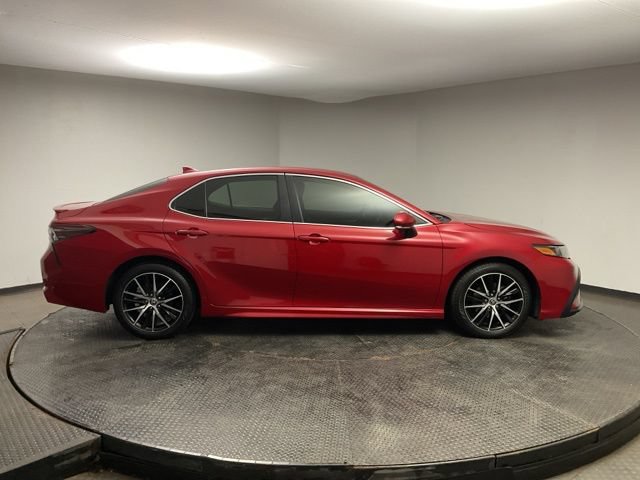 Used 2023 Toyota Camry SE FWD image 8