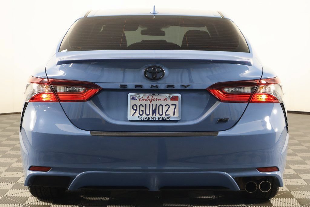 Used 2023 Toyota Camry SE FWD image 5