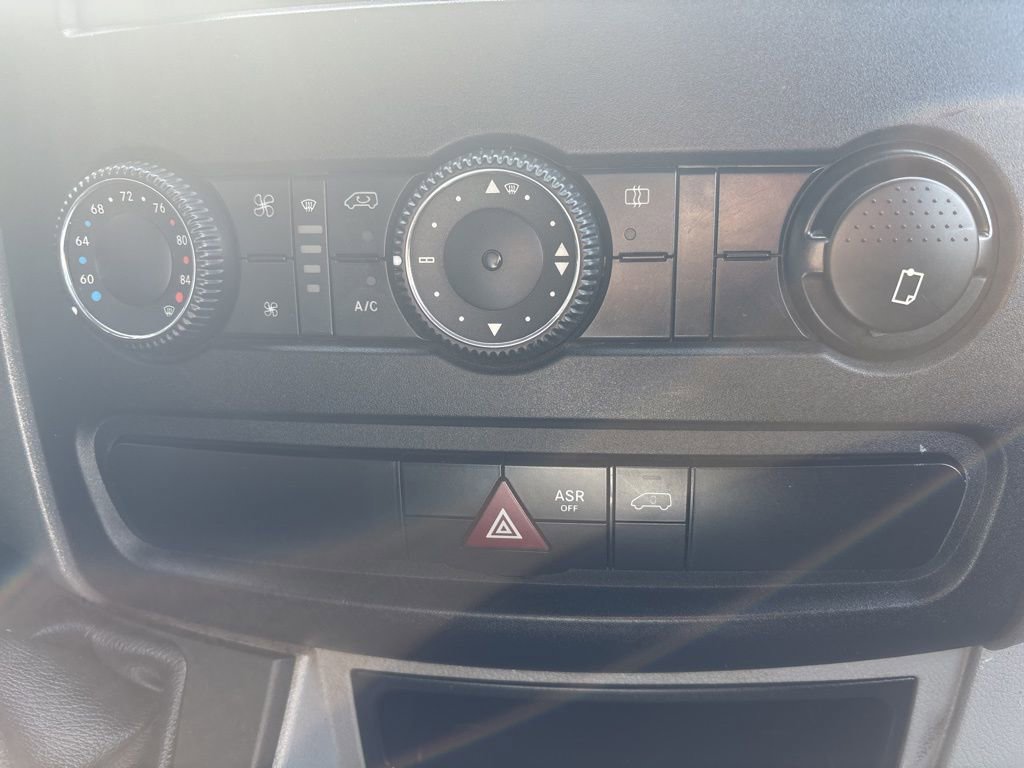 Used 2016 Mercedes-Benz Sprinter 3500 image 22