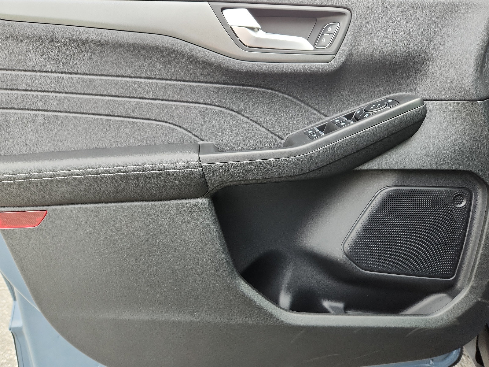 Used 2024 Ford Escape SE FWD image 8