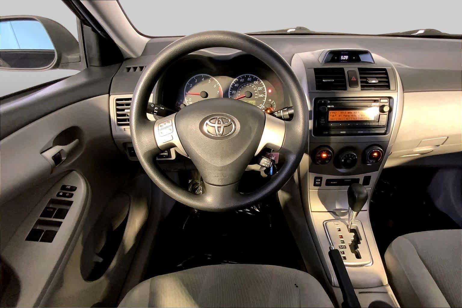 Used 2012 Toyota Corolla LE FWD image 5