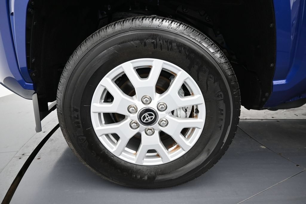 Used 2025 Toyota Tacoma SR5 RWD image 11