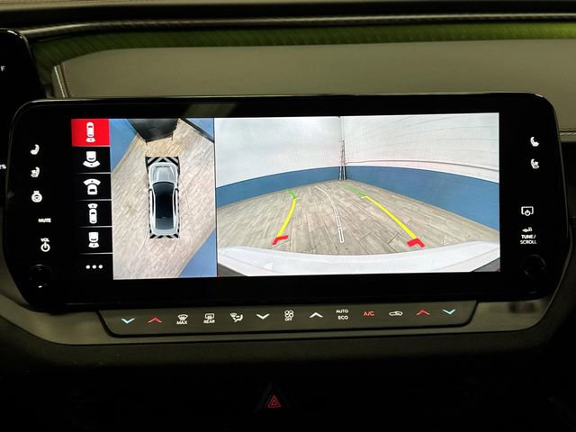 Used 2024 Dodge Charger R/T Scat Pack w/ Plus Group image 11