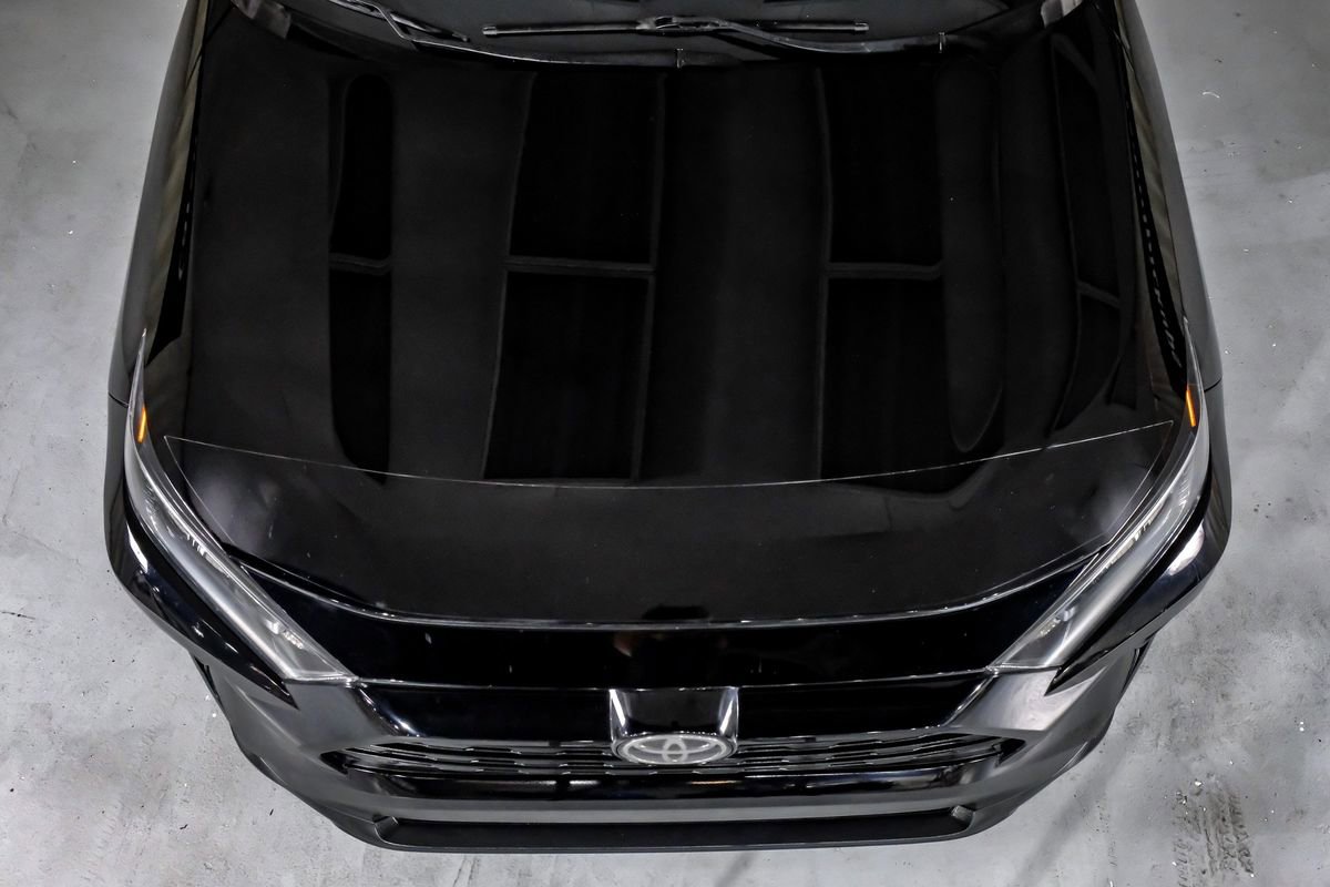 Used 2021 Toyota RAV4 LE FWD image 36