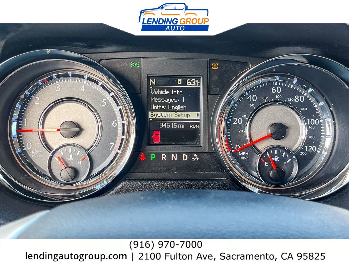 Used 2016 Chrysler Town & Country Touring image 21