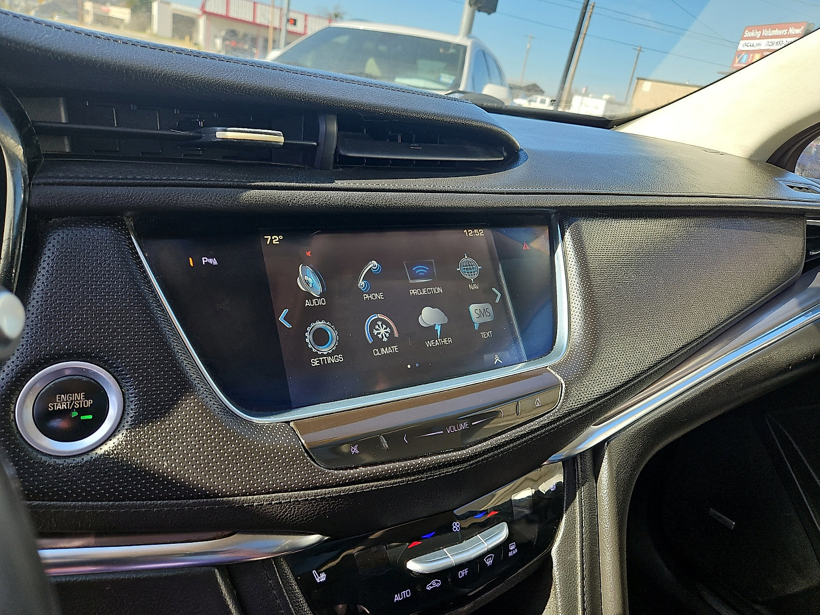 Used 2017 Cadillac XT5 Luxury w/ Driver Awareness Package image 17