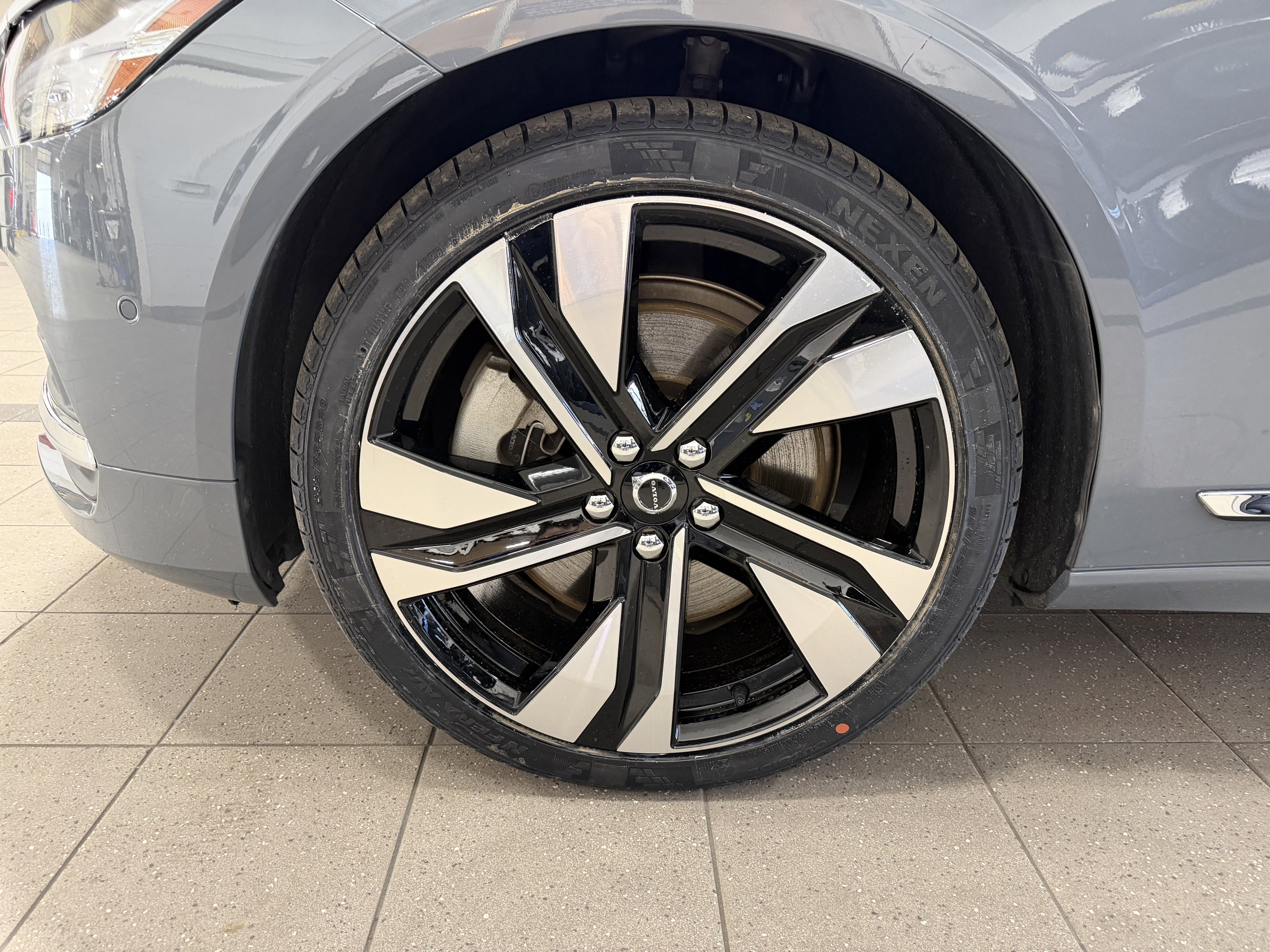 Used 2023 Volvo S90 B6 Plus AWD/4WD image 5