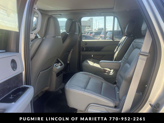Used 2021 Lincoln Navigator Reserve RWD image 13