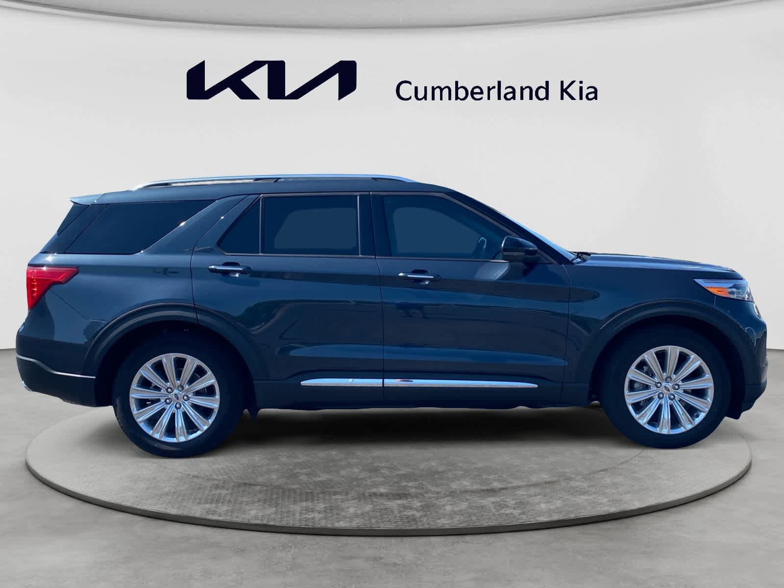 Used 2024 Ford Explorer Limited w/ Limited Technology Package RWD image 6