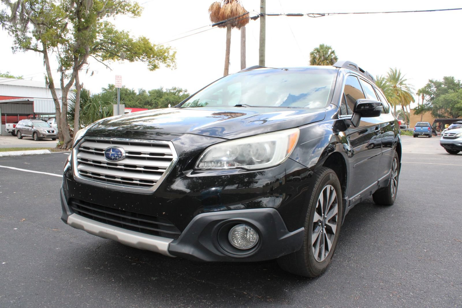 Used 2016 Subaru Outback 2.5i Limited AWD/4WD image 2