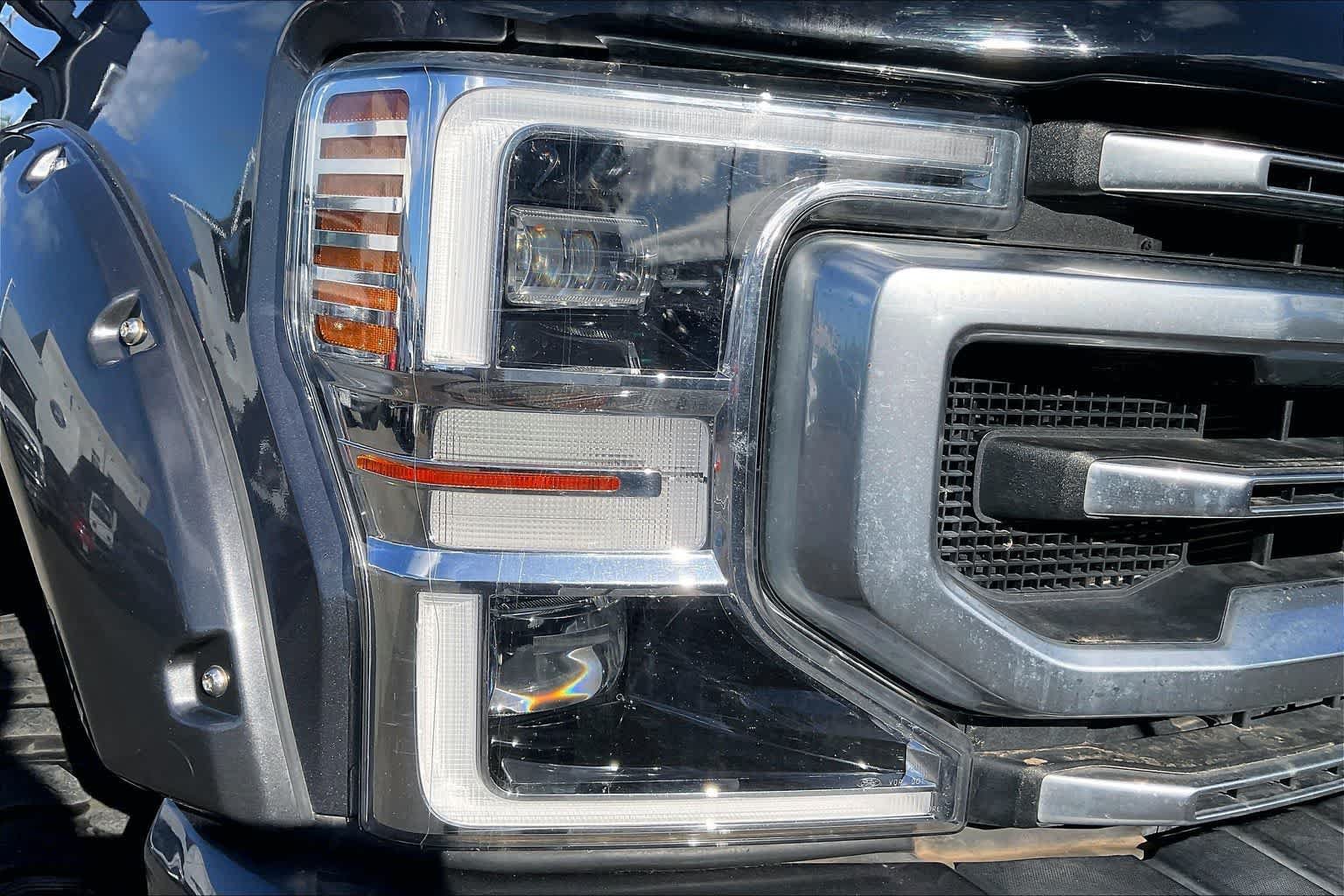 Used 2021 Ford F250 Platinum w/ Tremor Off-Road Package AWD/4WD image 31