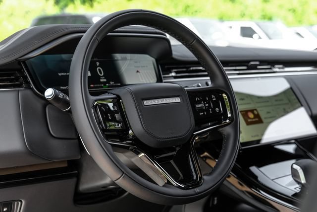 New 2026 Land Rover Range Rover Sport Dynamic SE AWD/4WD image 18