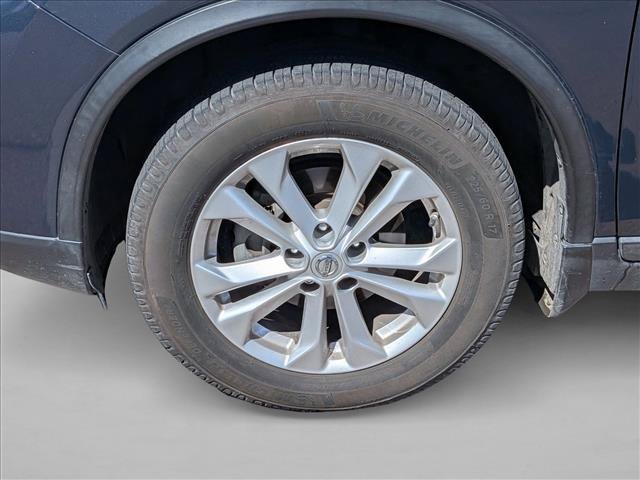 Used 2015 Nissan Rogue SV w/ SV Premium Package FWD image 15