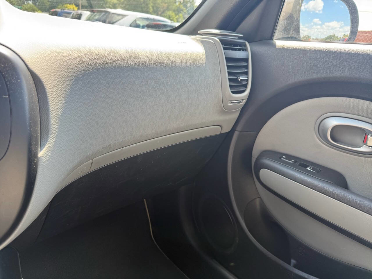 Used 2019 Kia Soul image 9