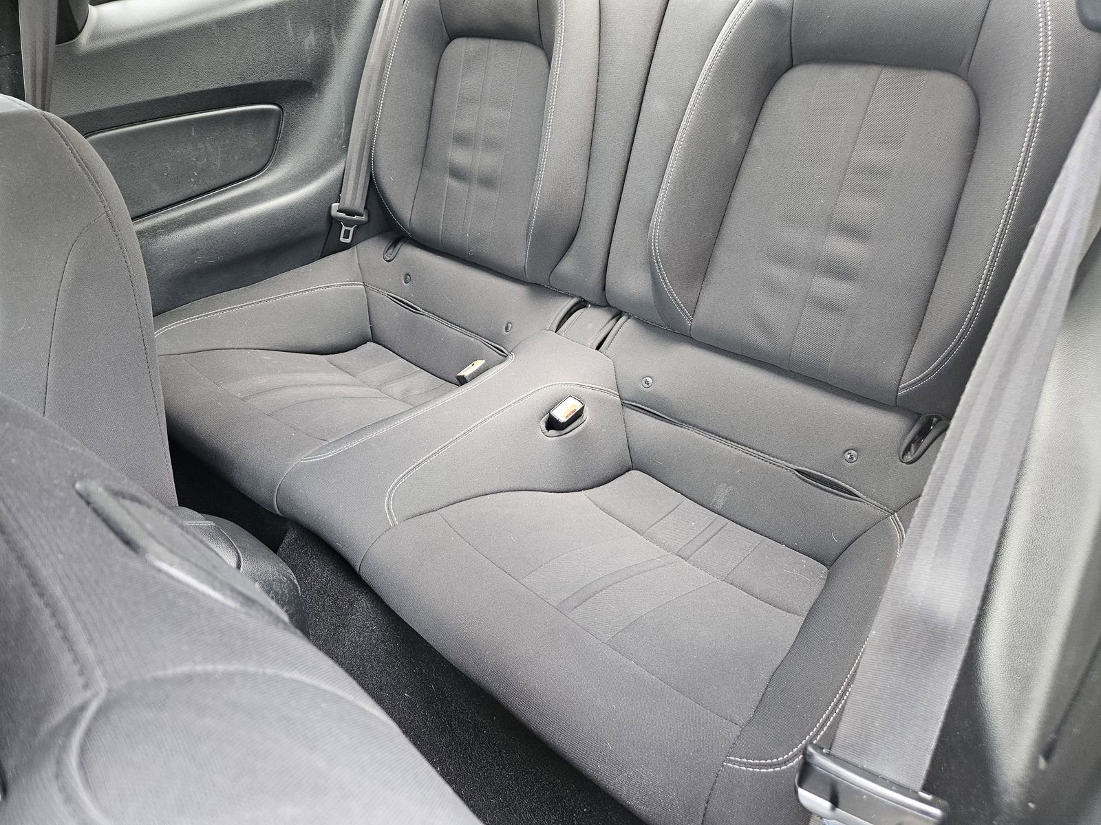 Used 2020 Ford Mustang Coupe w/ Equipment Group 101A RWD image 29