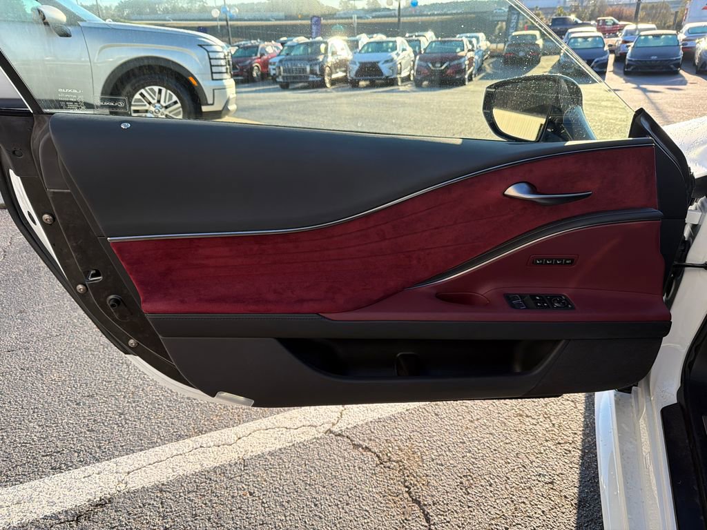 Used 2018 Lexus LC 500 Coupe w/ Sport Package image 10