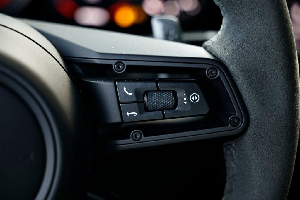 Certified 2023 Porsche 911 Carrera GTS RWD image 34