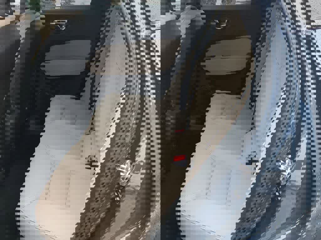 Used 2026 Volvo XC60 B5 Plus w/ Protection Package Premier image 18