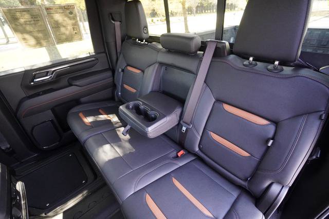 Used 2024 GMC Sierra 2500 AT4 w/ AT4 Premium Plus Package image 30