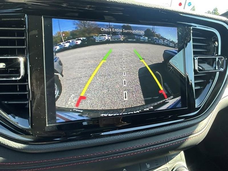 Used 2025 Dodge Durango GT image 14