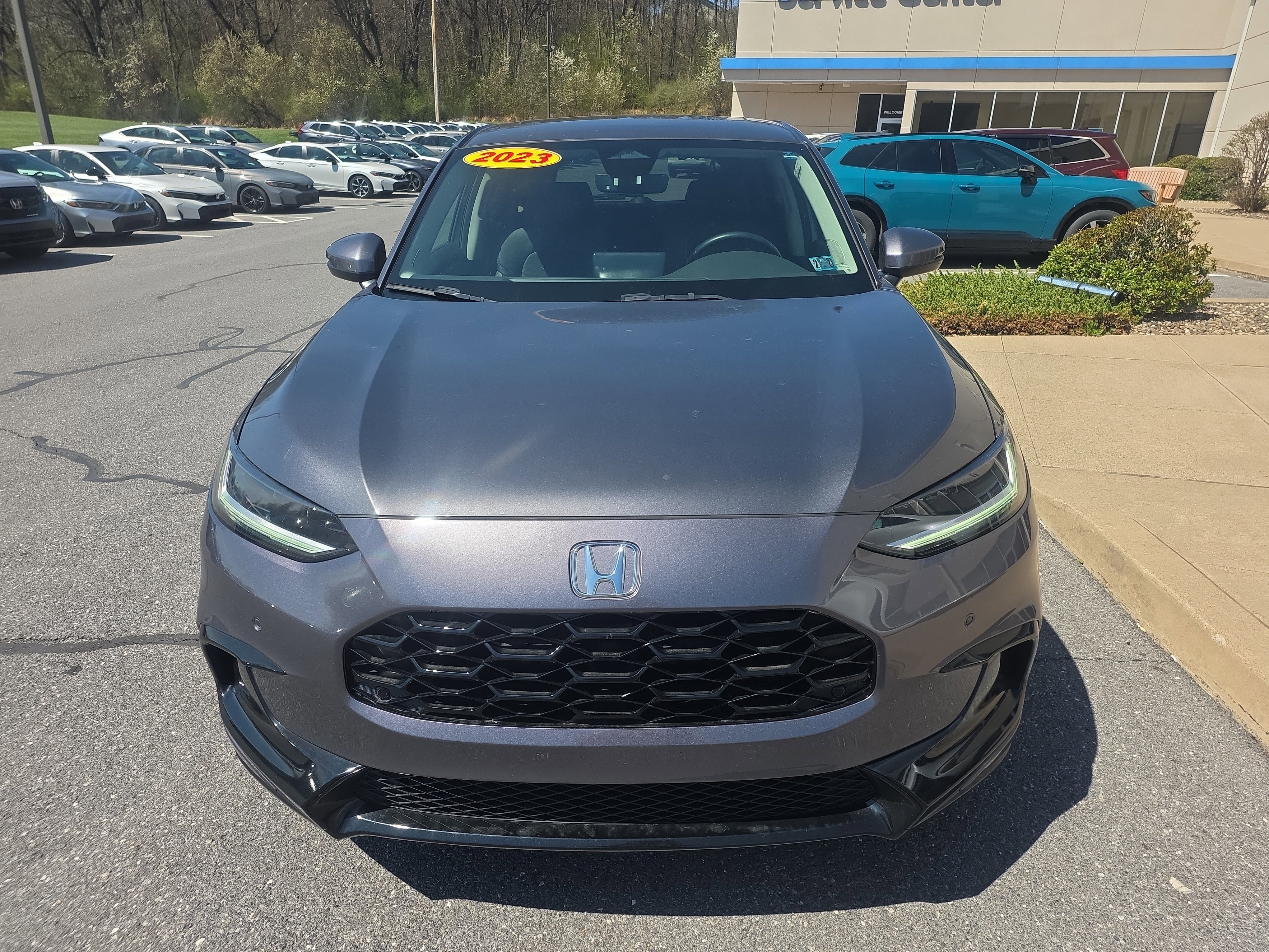 Used 2023 Honda HR-V EX-L image 2