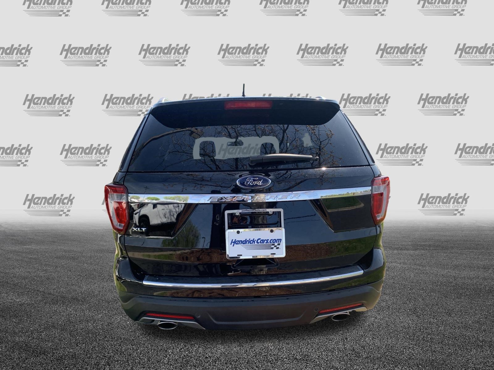 Used 2018 Ford Explorer XLT w/ Equipment Group 202A image 9