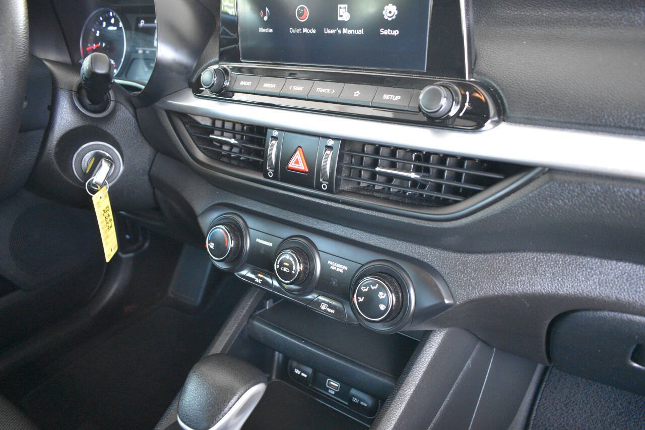 Used 2023 Kia Forte LXS FWD image 22